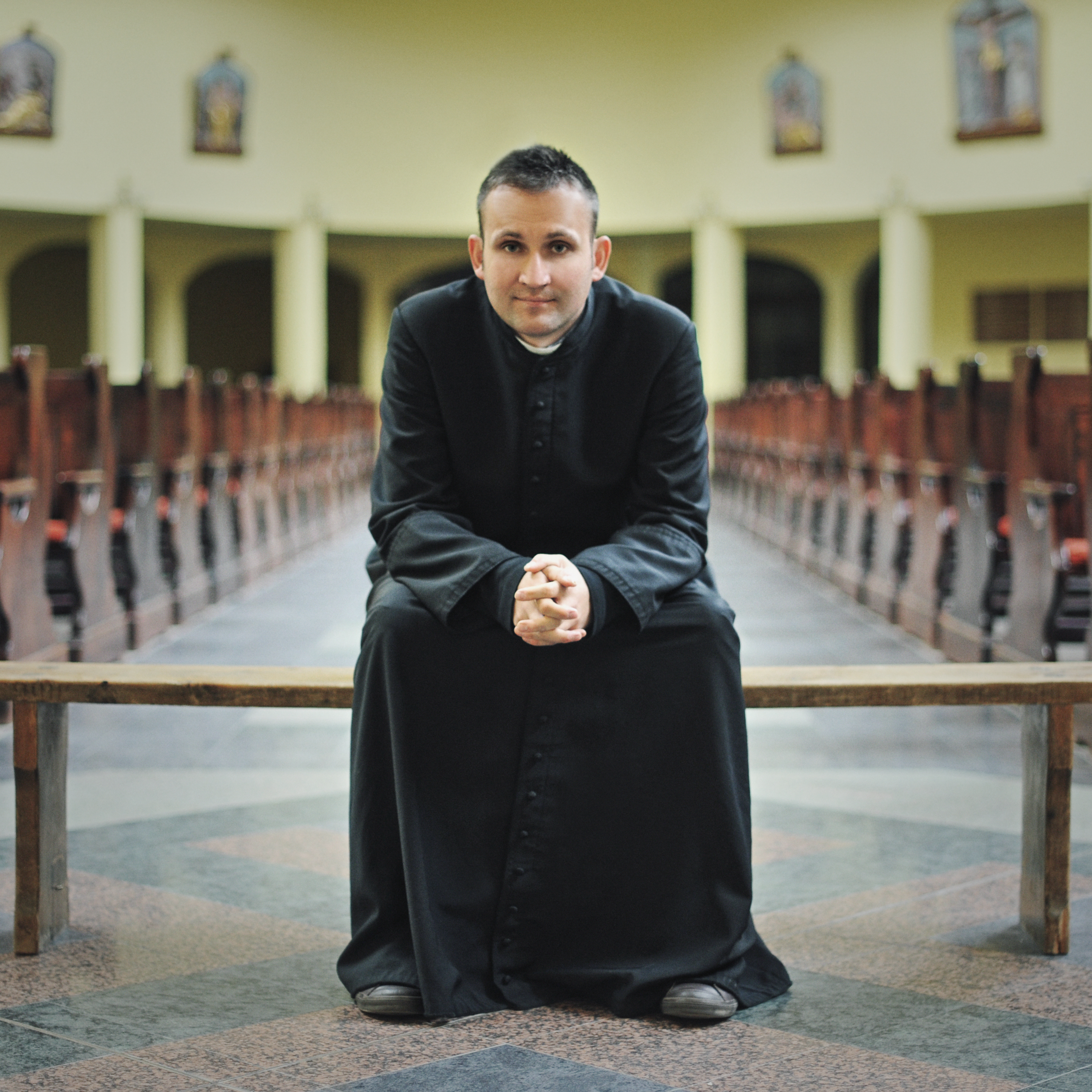 KUBA ROZMAWIA Z KS. JAKUBEM BARTCZAKIEM (VIDEO) GLAMRAP.PL Napędza