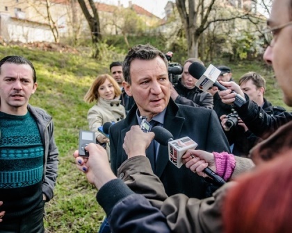 „Ziarno prawdy” z audiodeskrypcją i napisami dla niesłyszących