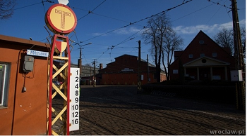 Niedzielny spacer z przewodnikiem Centrum Poznawczego Hali Stulecia