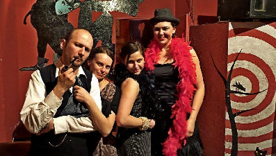 WOLNA SCENA IMPROWIZACJI /Teatr Improwizacji Jesiotr