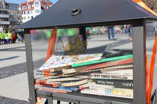 Wymiana książek i akcja pomocy dzieciom w Kinie Nowe Horyzonty