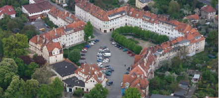Konsultacje społeczne pl. Piłsudskiego: punkt informacyjny i wycieczki po Karłowicach