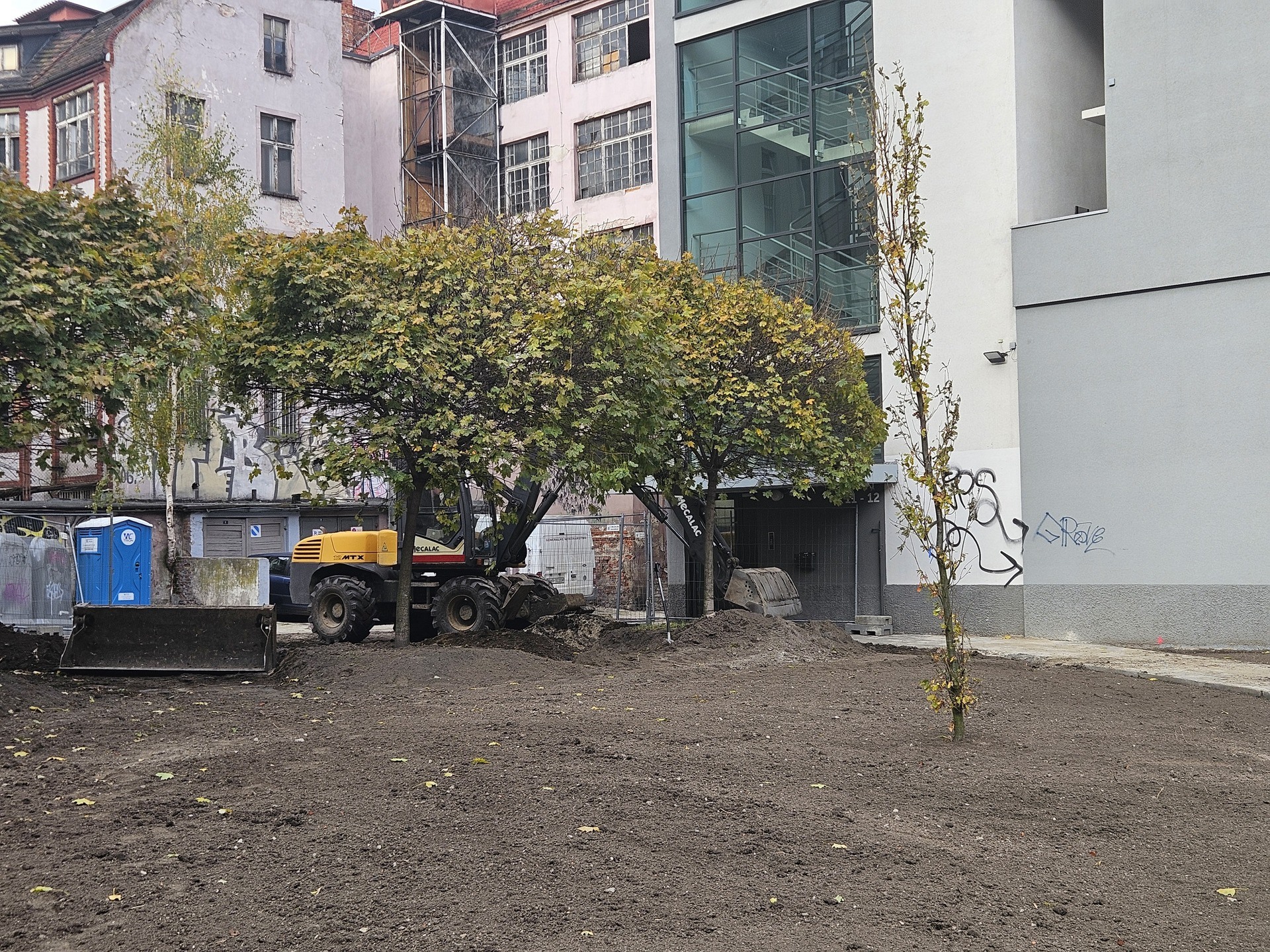 Skwerek przy Mezonetowcu wyładnieje. Wrocławska Kołłątaja zieleńsza