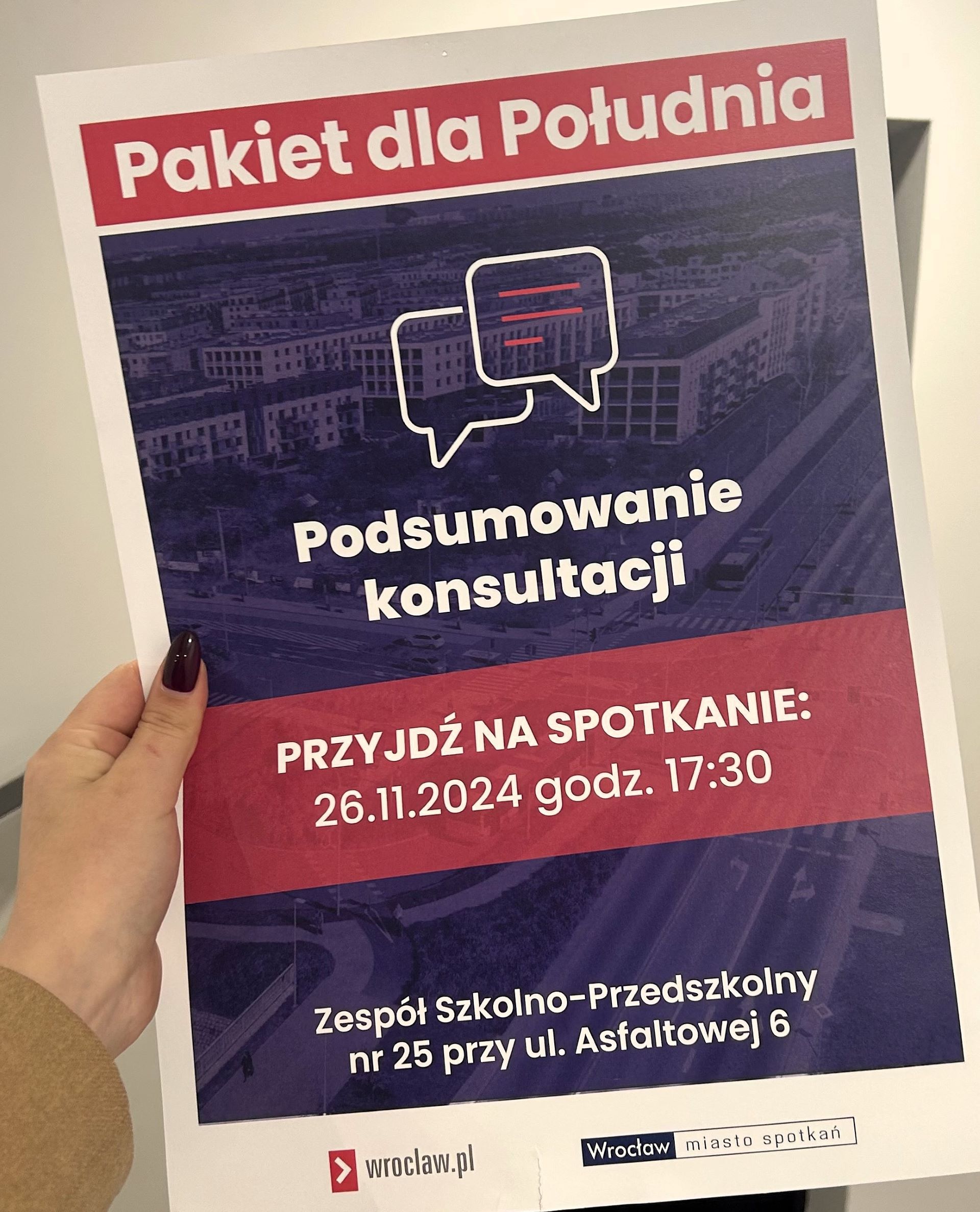 Plakaty zapraszające mieszkańców na spotkanie 26 listopada na godz. 17:30 do szkoły przy ul. Asfaltowej są już rozwieszane na południowych osiedlach