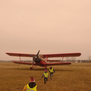 Zdjęcie wydarzenia 89. Edycja rodzinnej wycieczki na lotnisku Mirosławice
