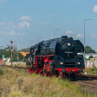 Zdjęcie wydarzenia Majówka z Klubem Sympatyków Kolei: Hefajstosem do Wolsztyna i pociągiem w Góry Sowie