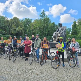 Zdjęcie wydarzenia Szli na zachód osadnicy… Wycieczka rowerowa po zachodnich osiedlach Wrocławia