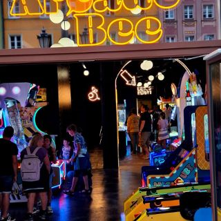 Arcade Bee