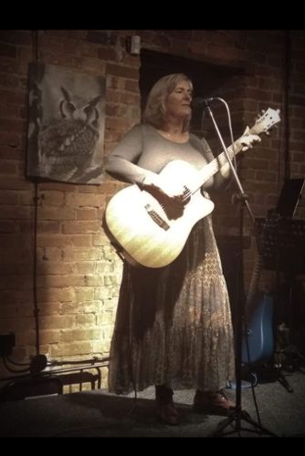 Zdjęcie wydarzenia Gitarą Prosto w Serce. Asia Kuklińska – Piosenki z Podróży