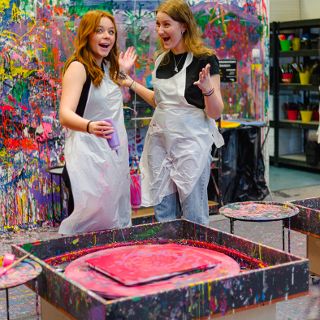 Zdjęcie wydarzenia Weekend Dnia Mamy w Pigcasso Creative Paint House