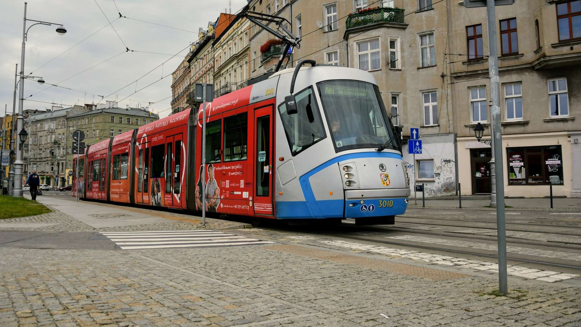 Powiększ obraz: Škoda 16T przed modernizacją.