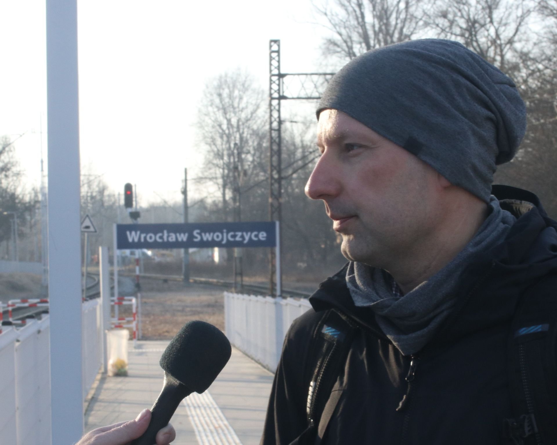 Powiększ obraz: Pan Marcin podróżuje ze Swojczyc do stacji Wrocław Mikołajów