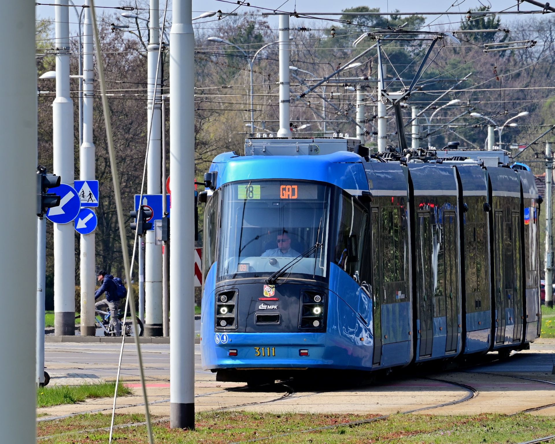 Dwukierunkowa Skoda 19T zmodernizowana przez firmę Saatz