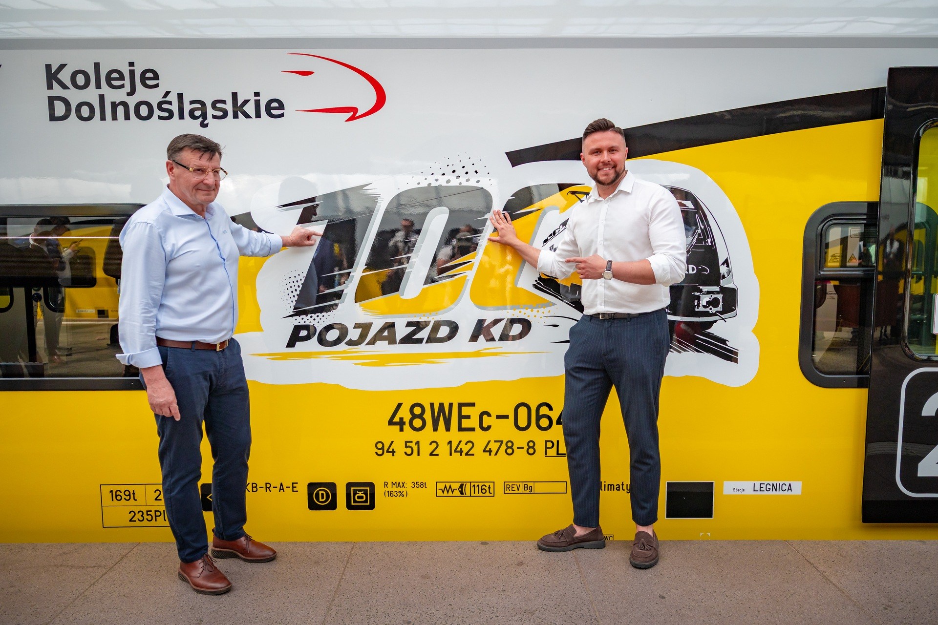 Wojewódzcy radni: Piotr Kraczkowski i Mateusz Jędrachowicz