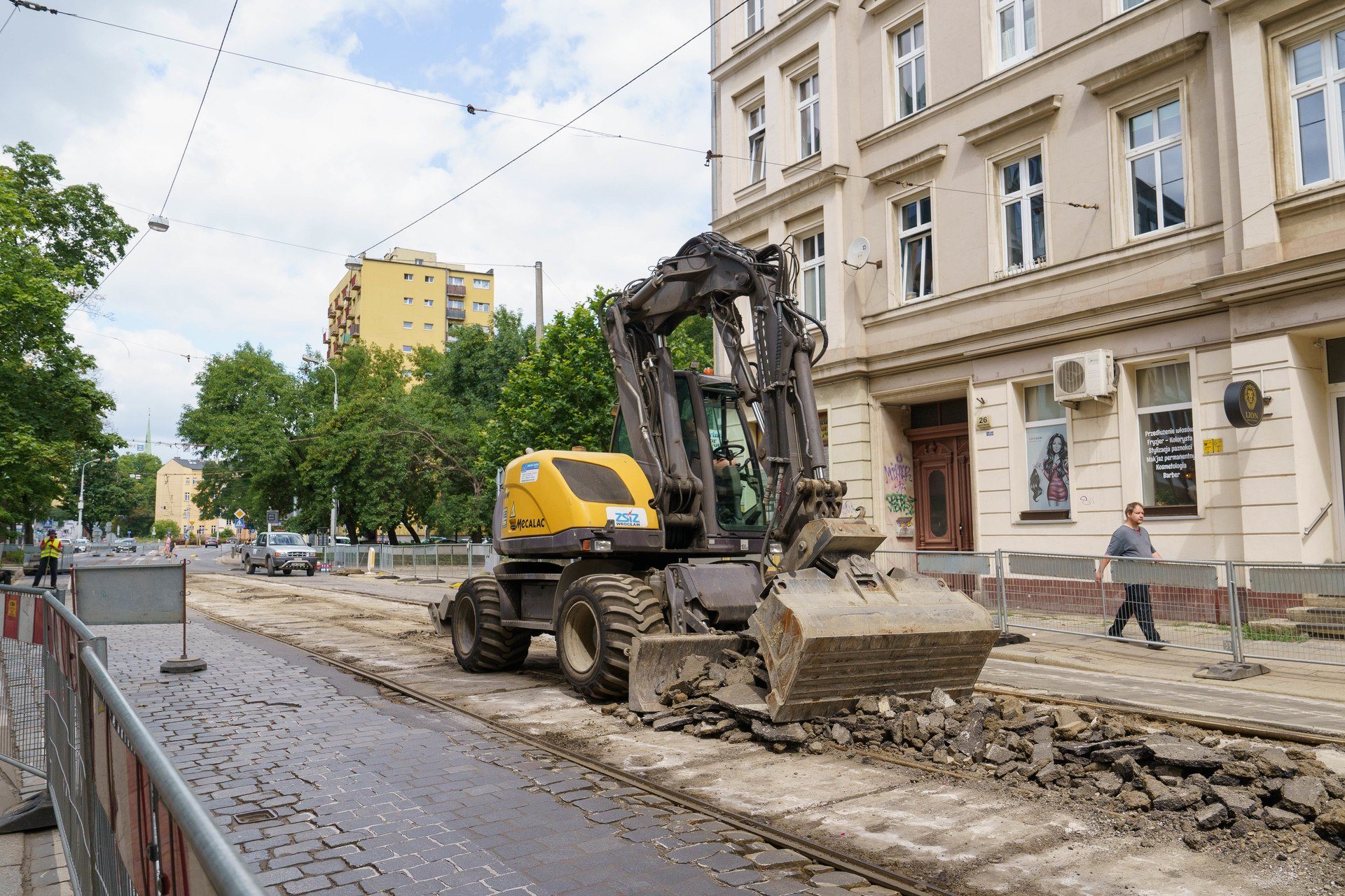 Trwający remont torowiska na ul. Szczytnickiej to dopiero początek zmian na tej ulicy. Planowana jest jej gruntowna rewitalizacja
