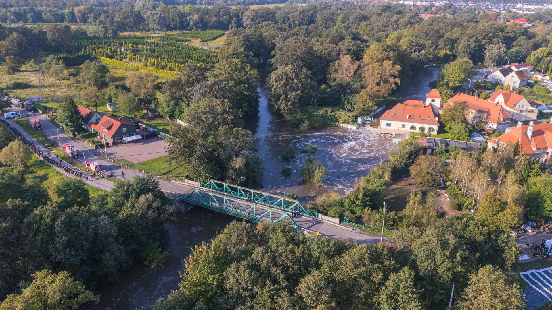 Marszowice z lotu ptaka - woda wdarła się na osiedle