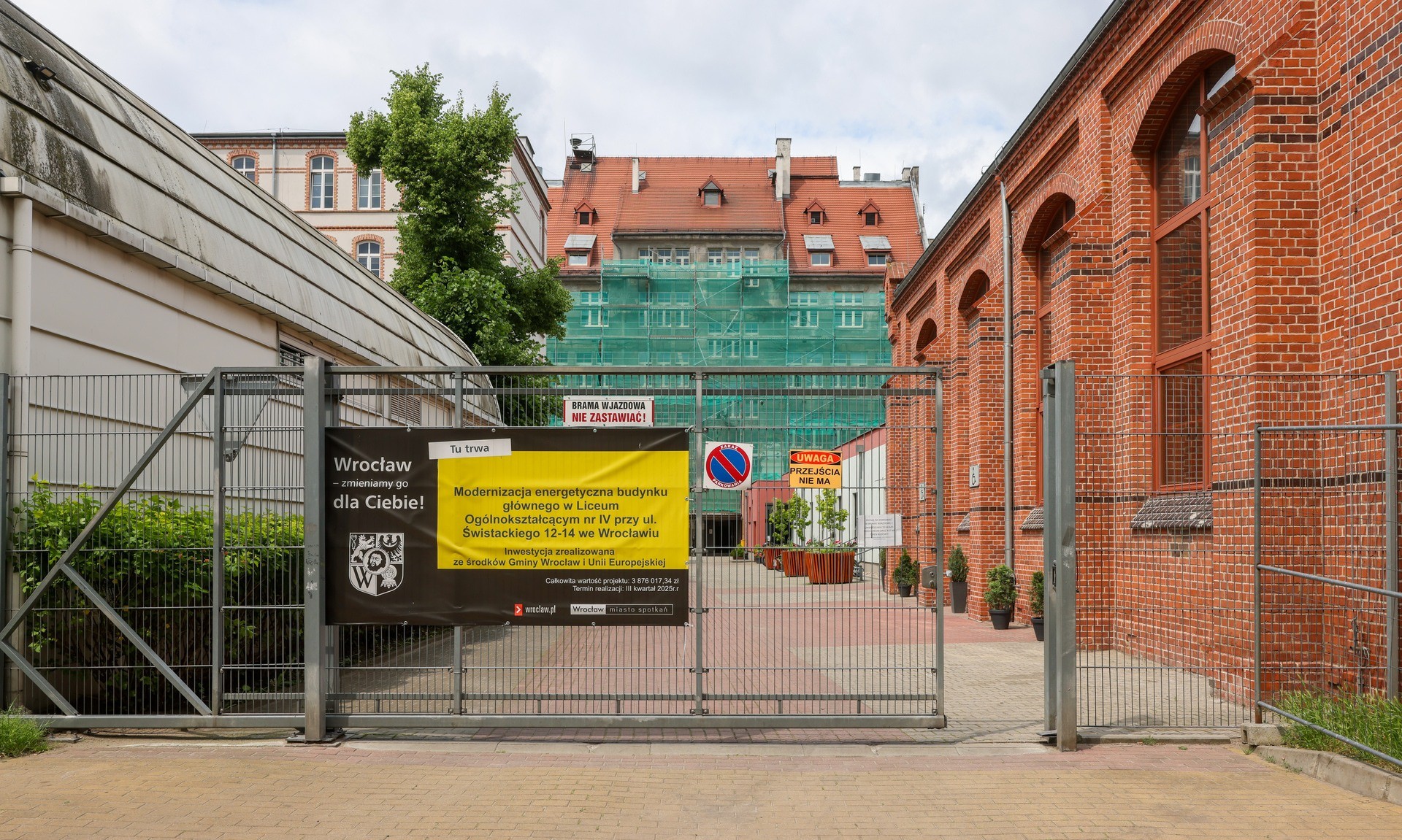 <p>IV Liceum Og&oacute;lnokształcące przy ul. Świstackiego</p>