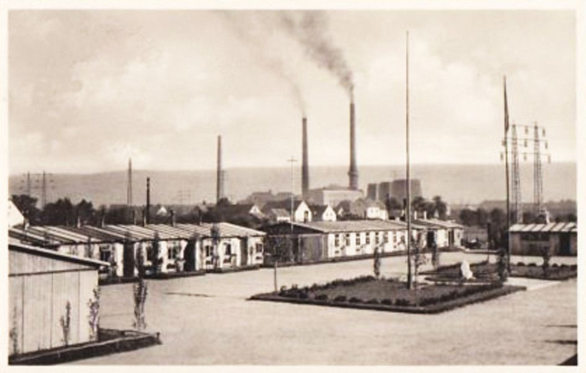 Powiększ obraz: Elektrownia w Siechnicach w okresie międzywojennym.