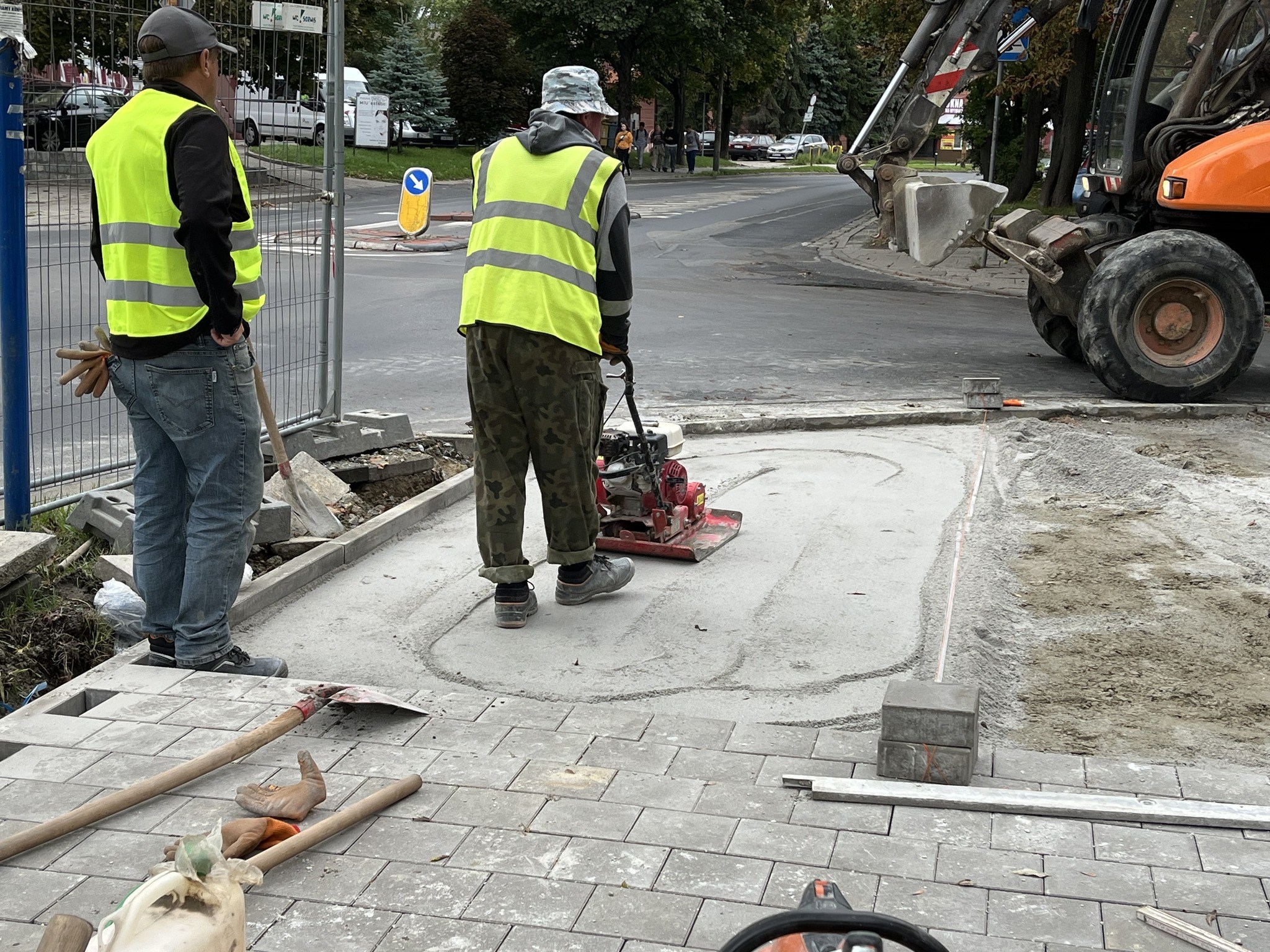 Powiększ obraz: Remont chodnika na ul. Gubińskiej