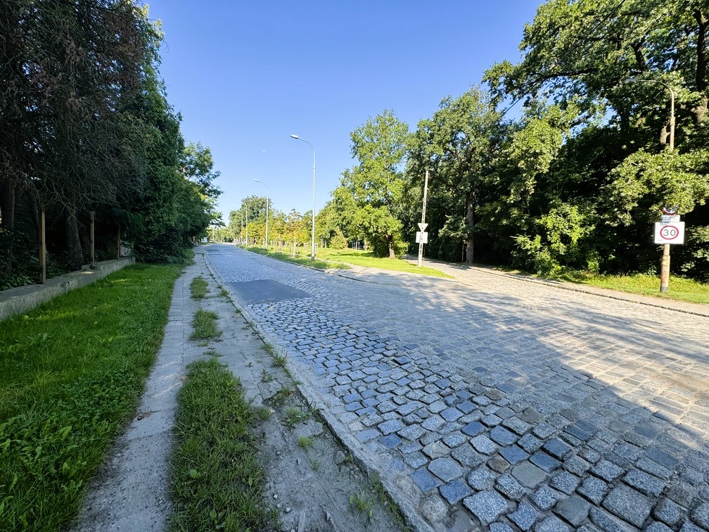 Powiększ obraz: Przebudowa ulicy Trzmielowickiej