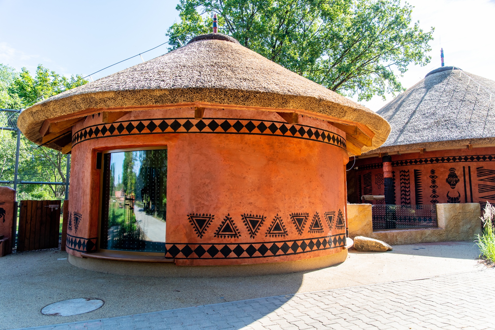 Powiększ obraz: Nowa Lwiarnia we wrocławskim ogrodzie zoologicznym.