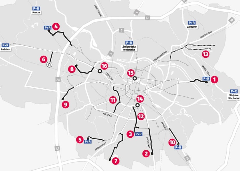 Powiększ obraz: Mapa z inwestycjami tramwajowymi i autobusowymi: 1) TAT Swojczyce. 2) Tramwaj na Jagodno. 3) Borowska Szpital. 4) Tramwaj na Maślice. 5) Tramwaj na Klecinę. 6) Tramwaj na Nowe Żerniki + zajezdnia. 7) Tramwaj przez Ołtaszyn do Wysokiej. 8) Tramwaj na Gądów Mały. 9) Buspas na Muchobór Wielki. 10) TAT na Księże Wielkie. 11) TAT Gajowice. 12) Tramwaj Borowska Centrum. 13) Tramwaj na Psie Pole. 14) Węzeł przesiadkowy Sucha. 15) Węzeł przesiadkowy Drobnera-Dubois. 16) Węzeł przesiadkowy Kwiska