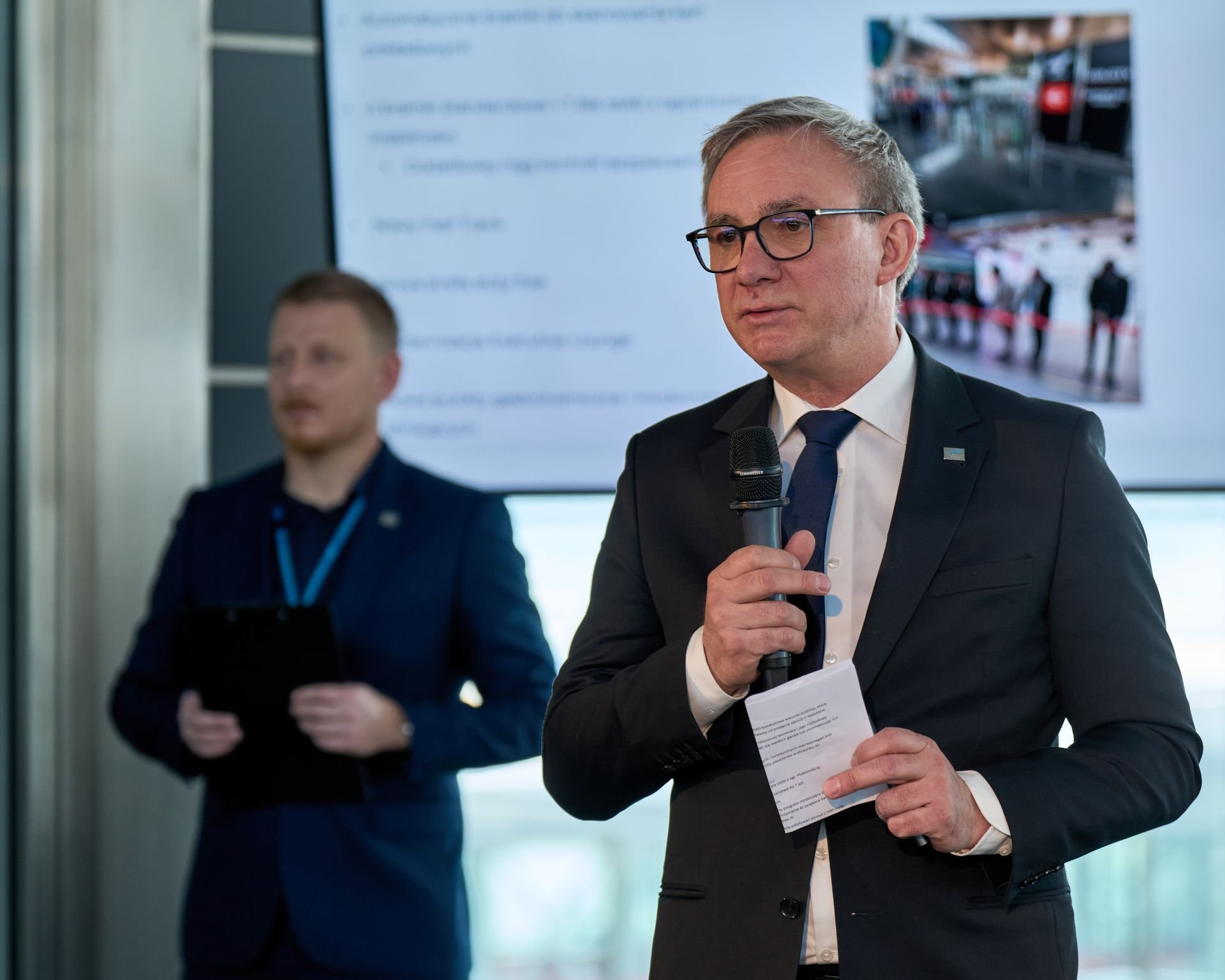 Powiększ obraz: Dariusz Kowalczyk, wiceprezes Portu Lotniczego Wrocław