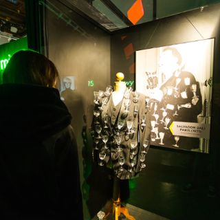 Zdjęcie wydarzenia Exhibition: Dali, Warhol in Versatile Genius