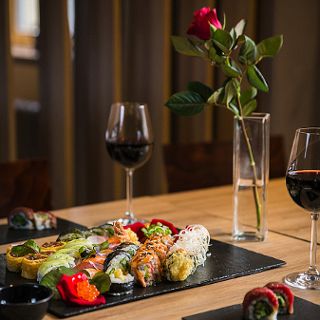 Zdjęcie wydarzenia Valentine’s Day in Sky Tower – dinner and one-night stay in an apartment