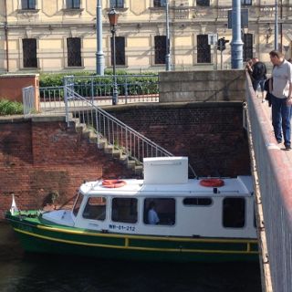 Barco Tara. Paseos en barco por el Oder