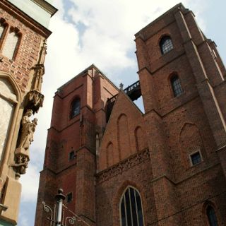 Zdjęcie wydarzenia „Tajemnice, legendy i czarownice...“, spacer z wejściem na wieże, zwiedzanie Wrocławia z licencjonowanym przewodnikiem 2 h