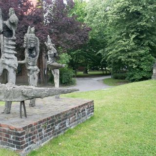 Brennendes Denkmal von Hasior