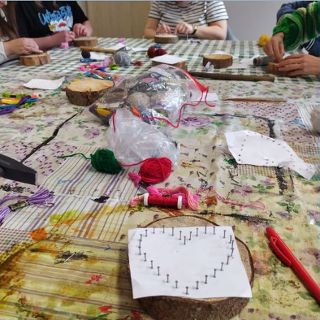 Zdjęcie wydarzenia Kreatywne wytchnienie. Zajęcia arteterapeutyczne dla dorosłych