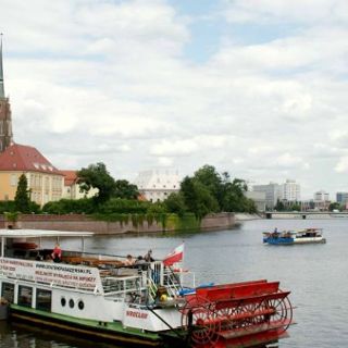 Zdjęcie wydarzenia „Parostatkiem w piękny rejs“ – spacer po Wrocławiu z rejsem po Odrze
