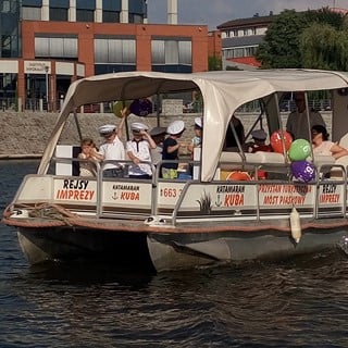 Katamarane Fahrten auf der Oder Touristische Anlegestelle