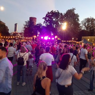 Zdjęcie wydarzenia Potańcówka Wrocławska – neonowe bity