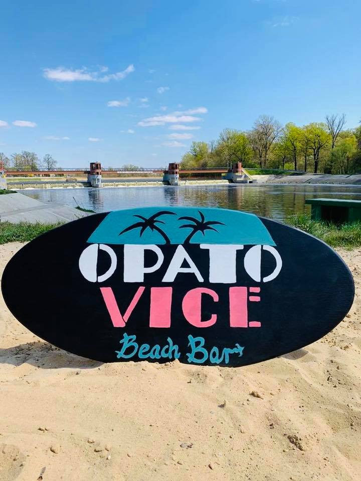 OpatoVice Beach Bar