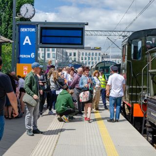 Zdjęcie wydarzenia Wystawa taboru kolejowego z okazji 180-lecia kolei na Ziemiach Polskich