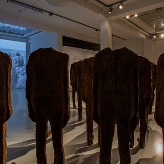 Zdjęcie wydarzenia Eine Führung durch die Sonderausstellung „Abakanowicz. Totalna”