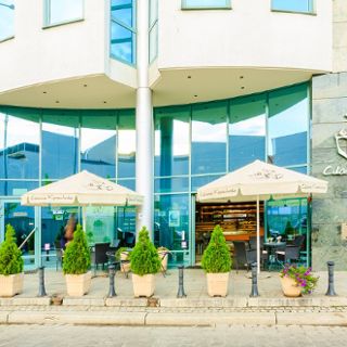 Ice cream parlour and confectionery Komandorska