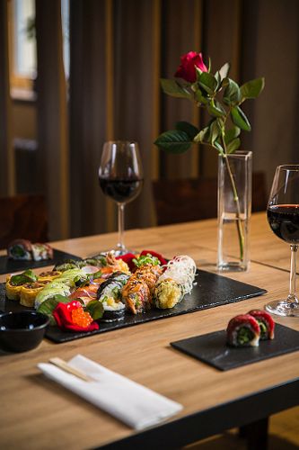 Zdjęcie wydarzenia Valentine’s Day in Sky Tower – dinner and one-night stay in an apartment