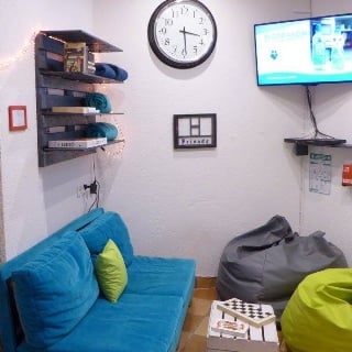 FlyFly Hostel