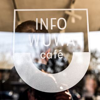 Punkt informacji turystycznej i kawiarnia – Info WuWA café