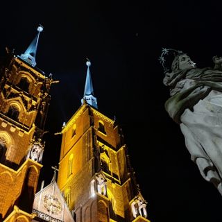 Zdjęcie wydarzenia Nocne zwiedzanie Wrocławia "Opowieści z dreszczykiem" – spacer z licencjonowanym przewodnikiem 2 h