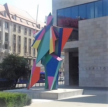Arlekin przy Teatrze Muzycznym Capitol