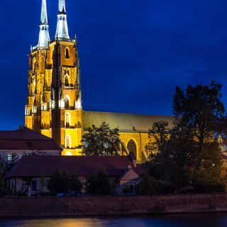 Die Erzkathedrale Hl. Johannes der Täufer