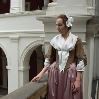 Zdjęcie wydarzenia Oprowadzanie w stroju z epoki: Opowieść o ubiorach średniowiecznych