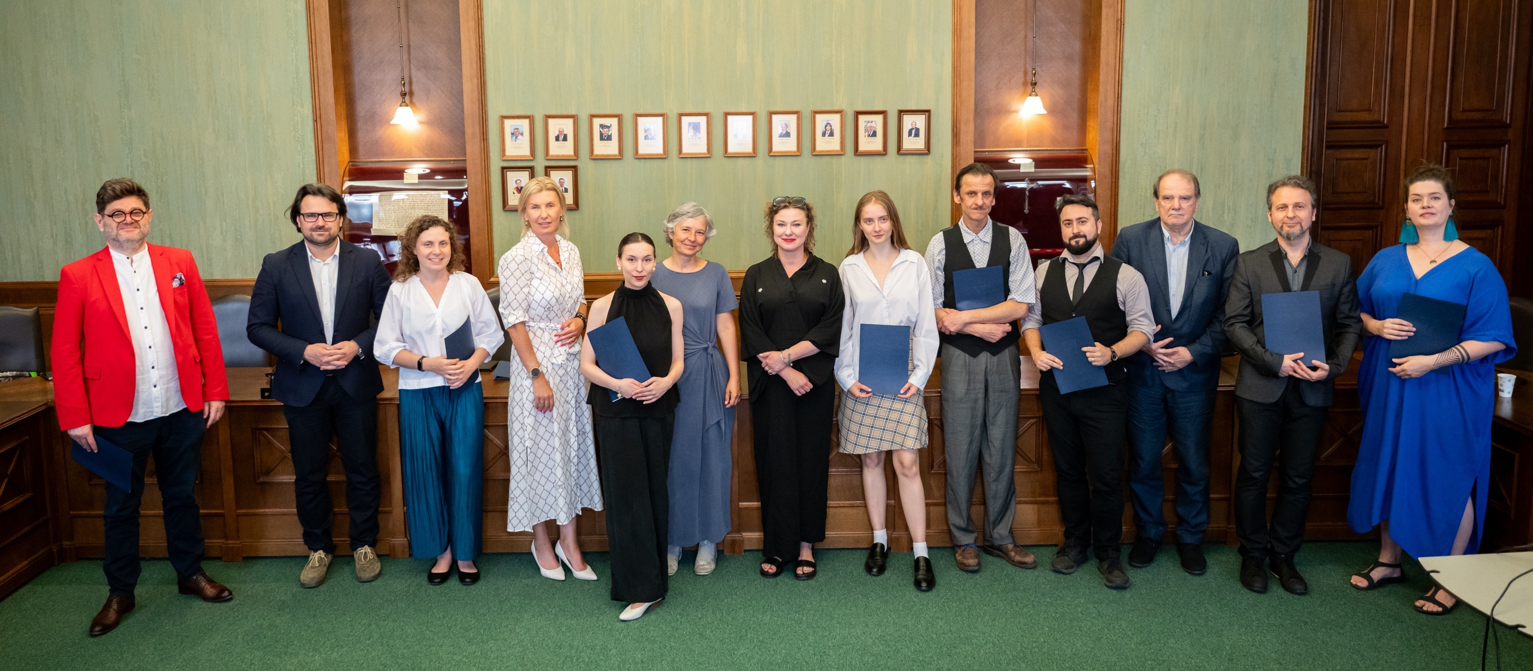Wręczenie stypendiów prezydenta Wrocławia dla artystów - laureaci