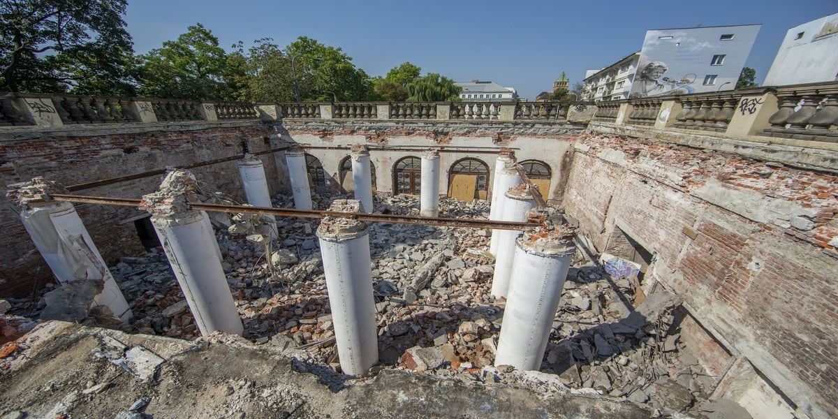 Rewaloryzacja dawnego Bastionu Sakwowego na Wzgórzu Partyzantów - sierpień 2022