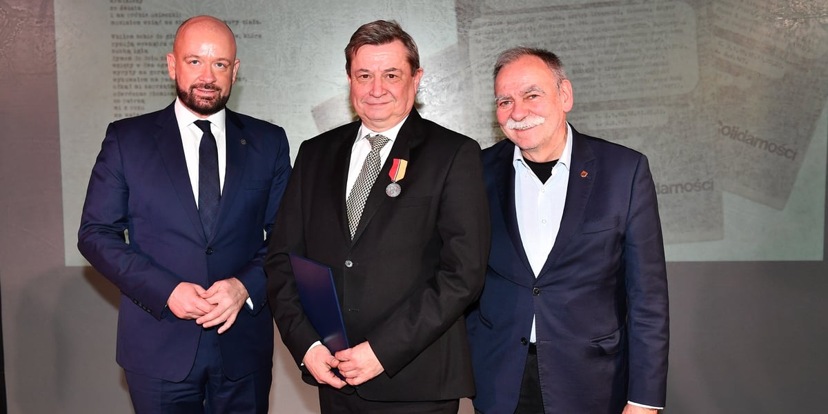 Na zdjęciu prezydent Wrocławia Jacek Sutryk, Mirosław Jasiński oraz prof. Bohdan Aniszczyk
